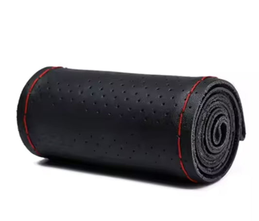 Cubre volante eco cuero con costuras en rojo